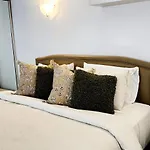 Nyc Loft Brisbane, Free Parking!